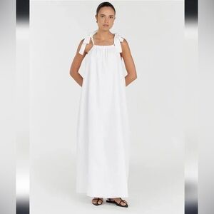 DISSH White Bow Linen Maxi Dress